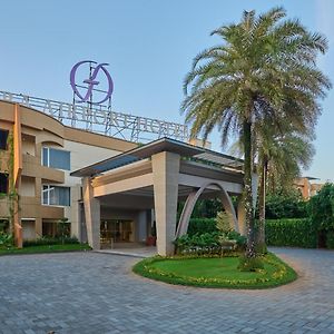 Flora Airport Hotel&Convention Centre Kochi